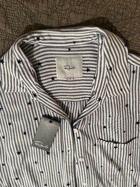 Rails Long Sleeve Striped w/ Stars Woven Rayon Shirt in Sz. M